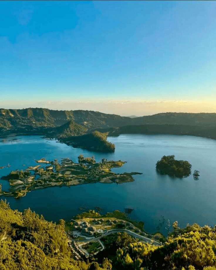 Day 1: Arrival & Boat Tour of Wonchi Lake